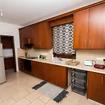 Anesis House בית נופש *