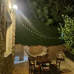 Anesis House