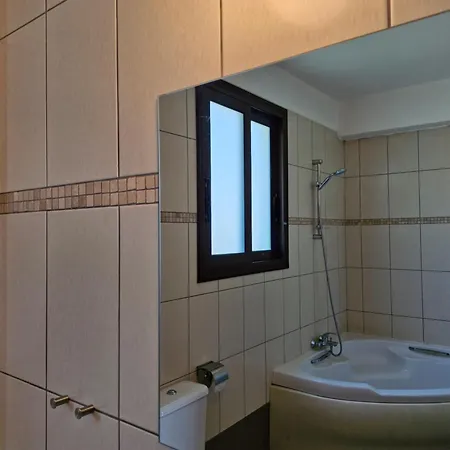 Feriehus Anesis House *