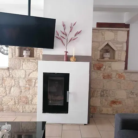 Feriehus Anesis House Stroumbi