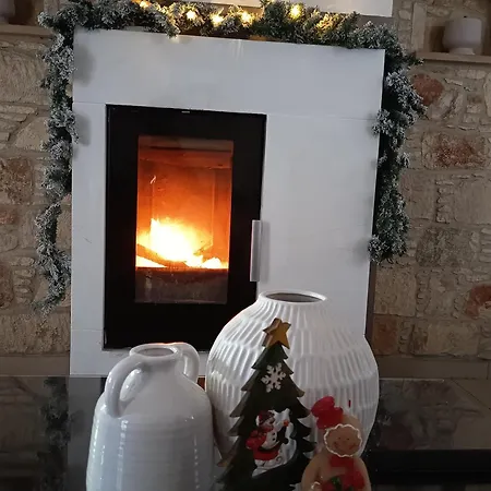 Holiday home Anesis House Stroumbi