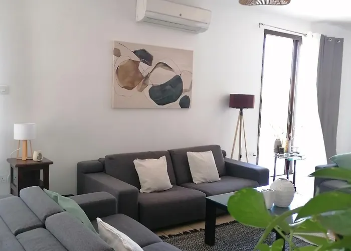 Anesis House Semesterbostad